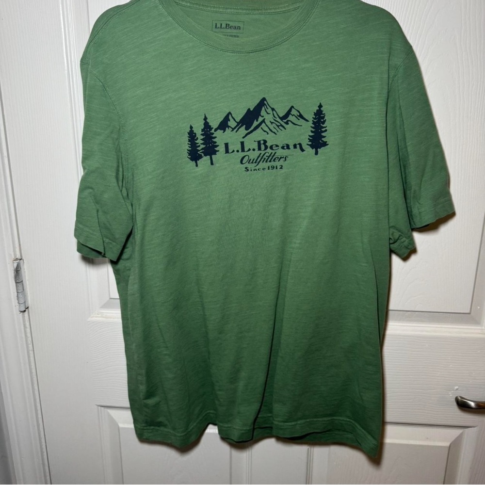 L.L. Bean Men's Forest Green Graphic Tee